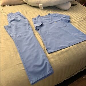 Figs Women's Light Blue Scrub Top and Pants Set